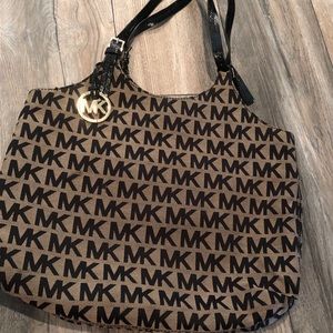 Michael Kors Signature Jet Set Tote